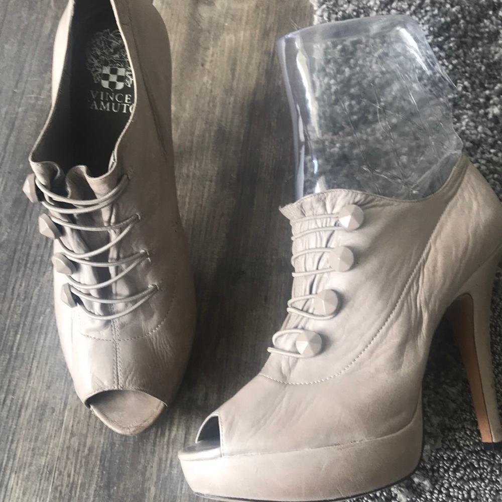 Shoes - Picture 6 of 6